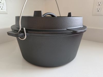 NEW 10QT Cast Iron Dutch Oven Camping Set- 22 Lb