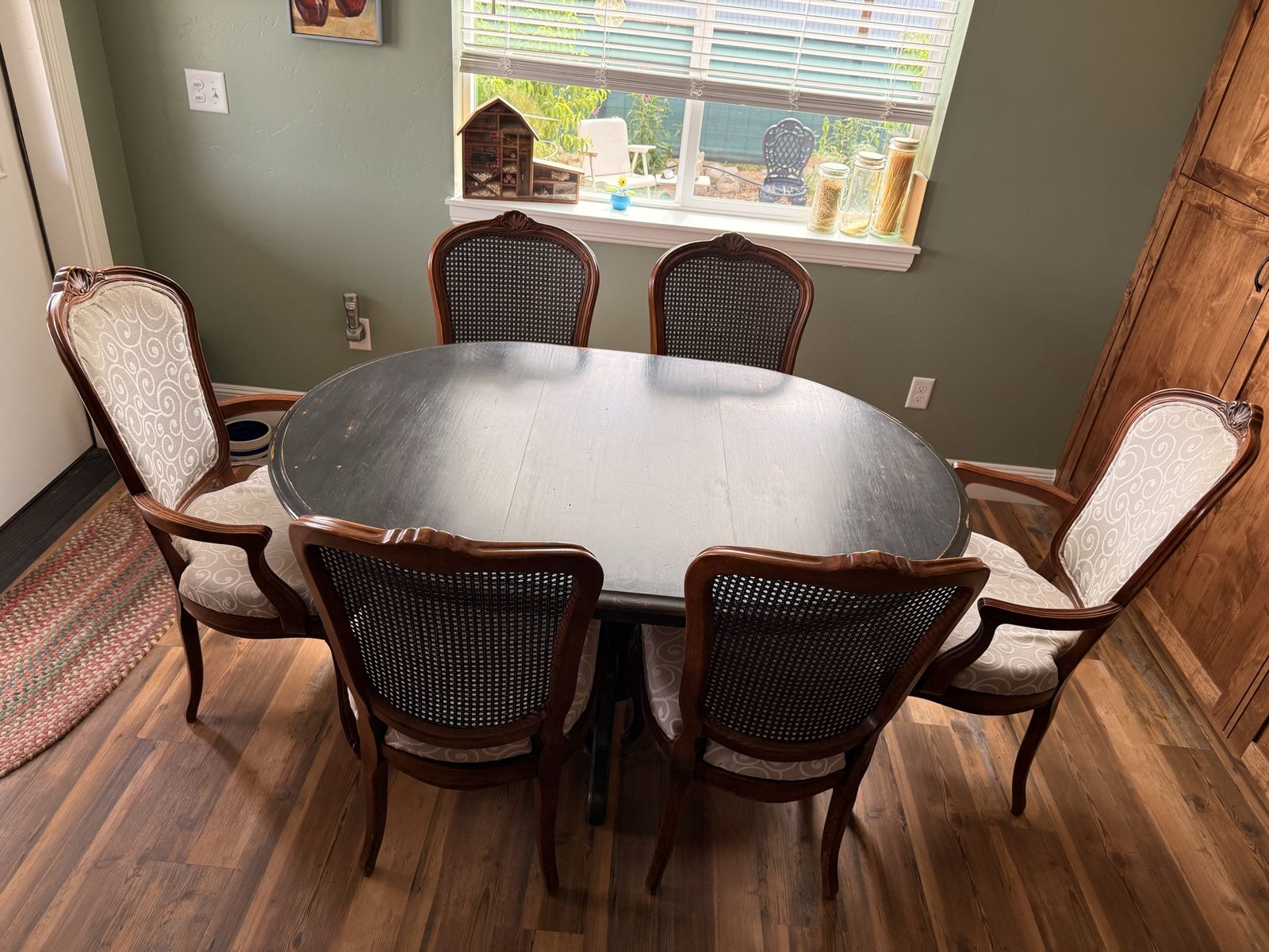 Table and 8 Chairs