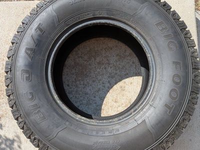 Pair of Used Big O Bigfoot 31x10.5R15 Tires