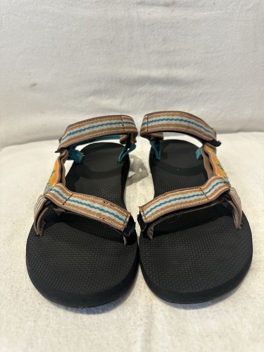 Teva women’s size 8.5 desert colors/theme beach sandals