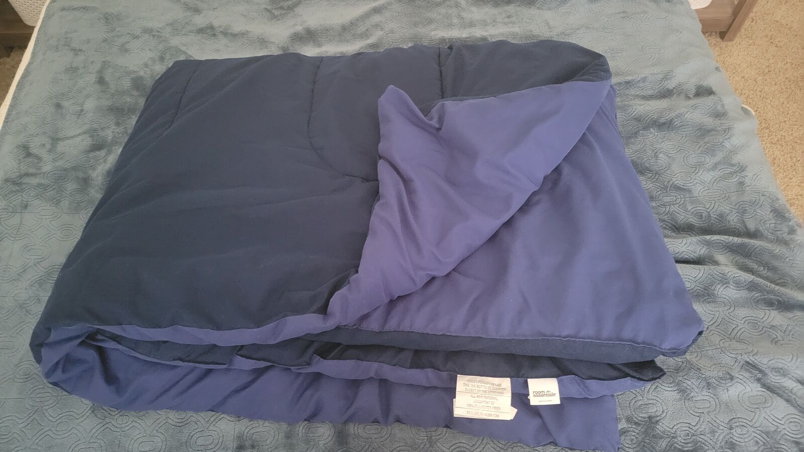 Room Essentials Twin Comforter 3