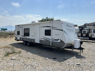 2013 Coachman Catalina 28 Foot Sleeps Up To 9