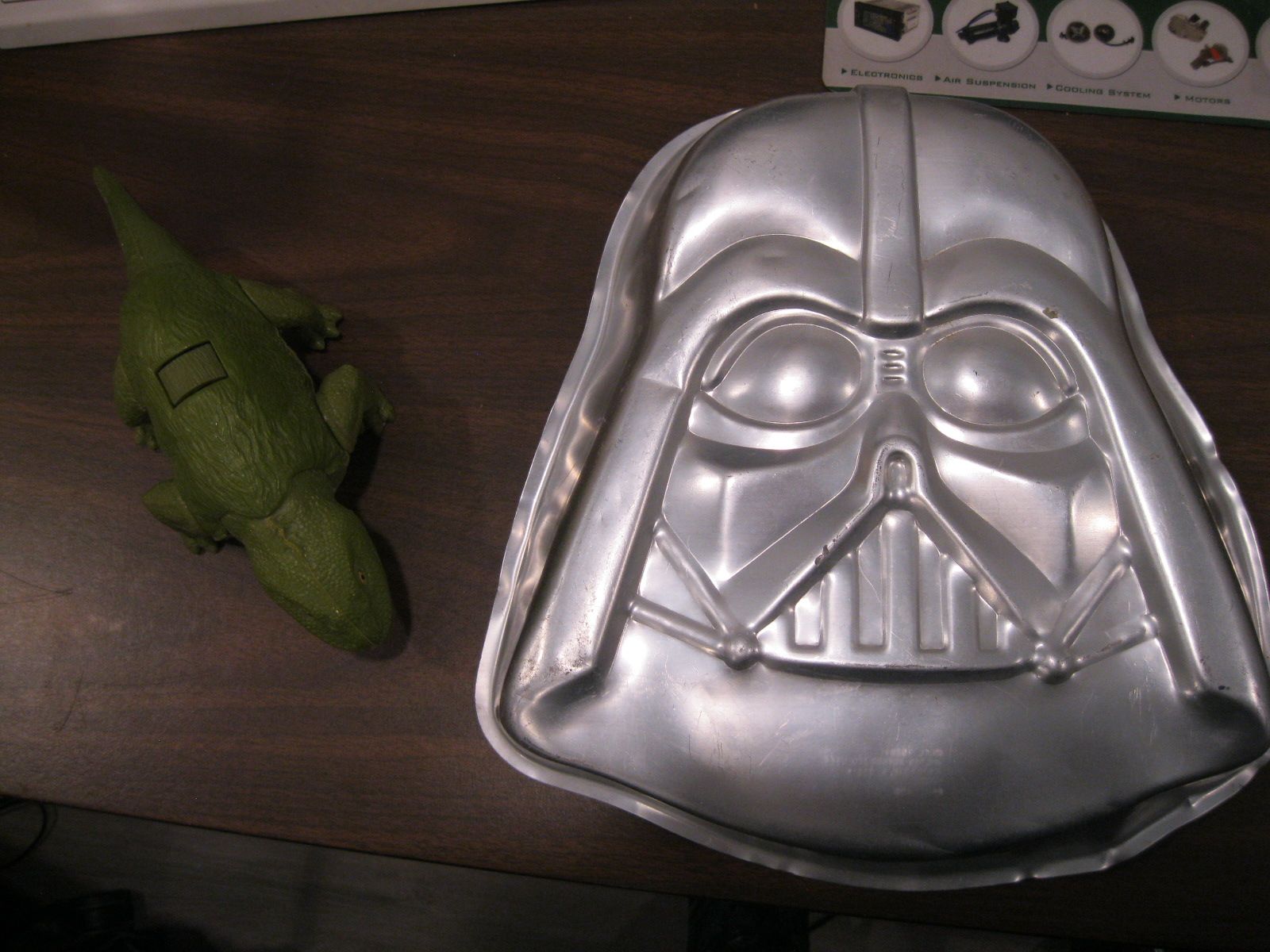 Vintage Star Wars Patrol Dewback and Cake Tin
