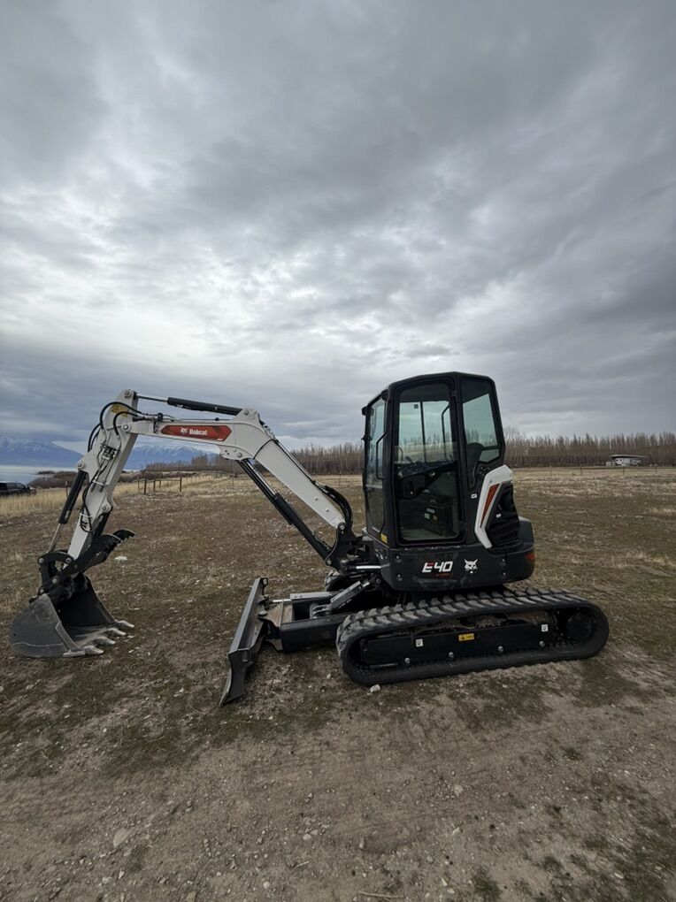 Excavator For Rent Bobcat E40