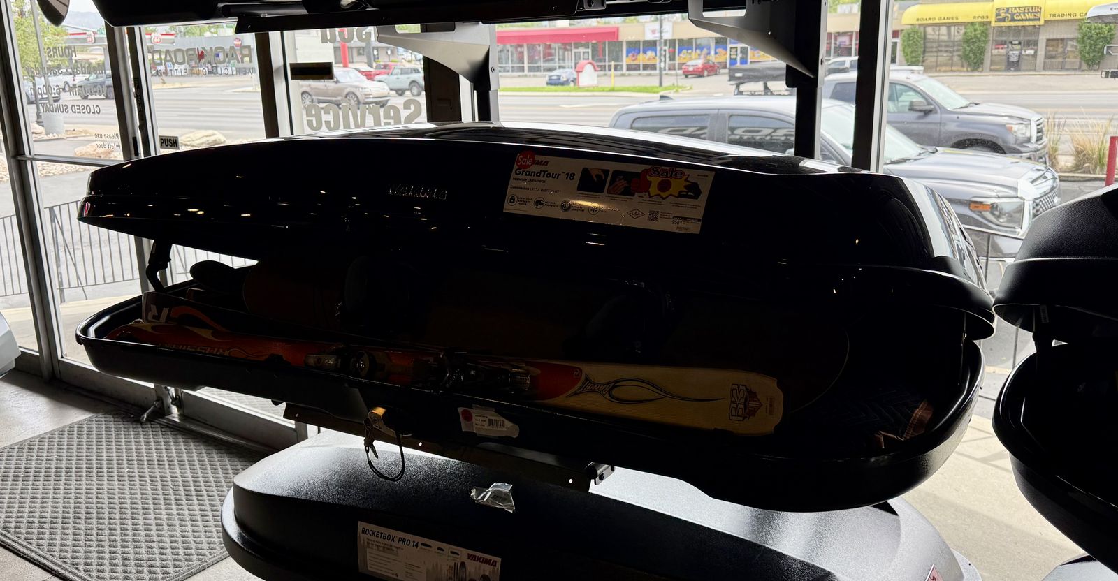Yakima GrandTour 18 Cargo Box 20% OFF!