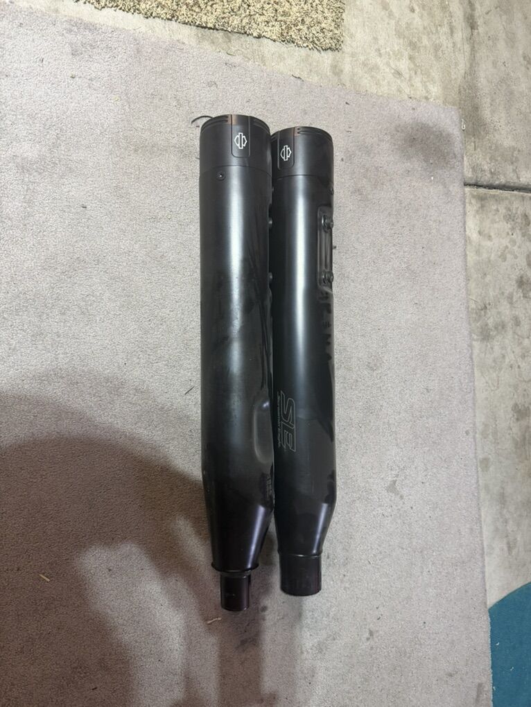 Screaming Eagle Pipes 2023 Road Glide