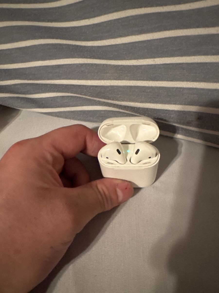 Gen 1 apple airpods