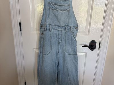 Denim overalls Universal Thread Goods Co. size 4 inseam 29