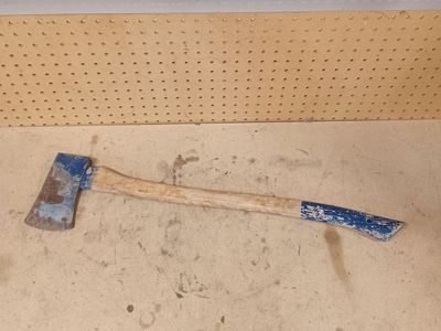 Craftsman camp axe