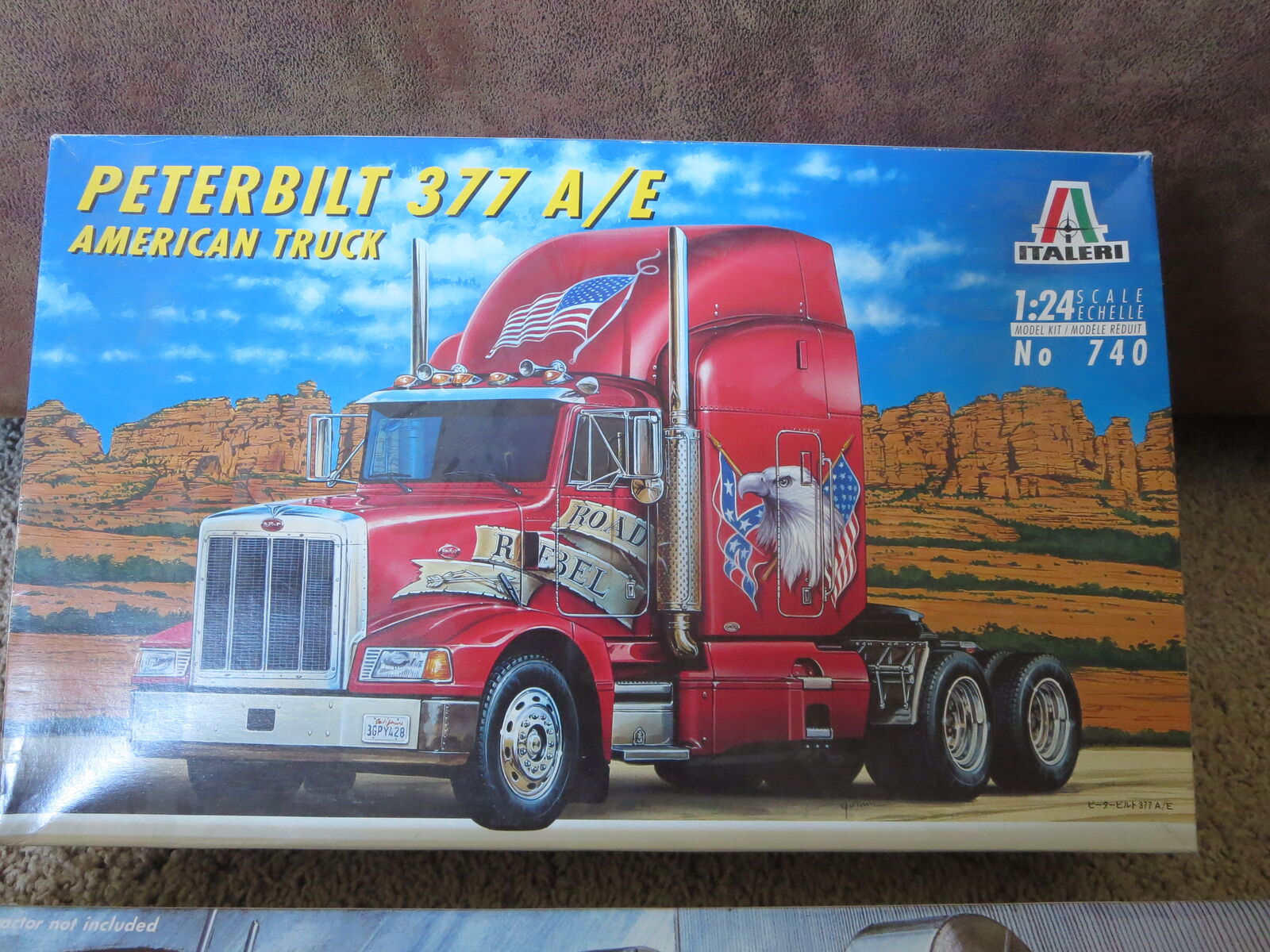 ITALERI PETERBILT 377 A/E AMERICAN TRUCK SCALE 1:24 MODEL KIT 740