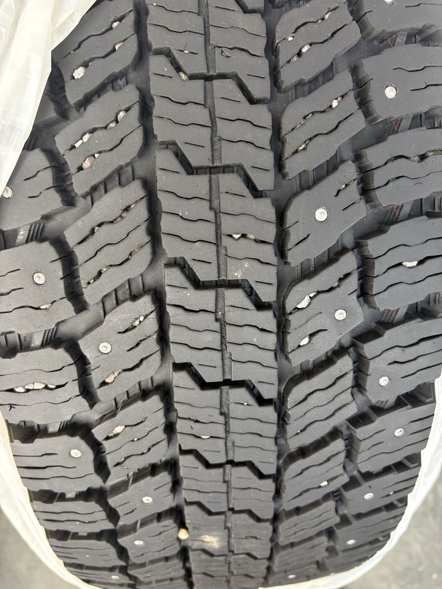 Arctic Claw 265/75R16 Studded Winter Tire - Used Good Condition
