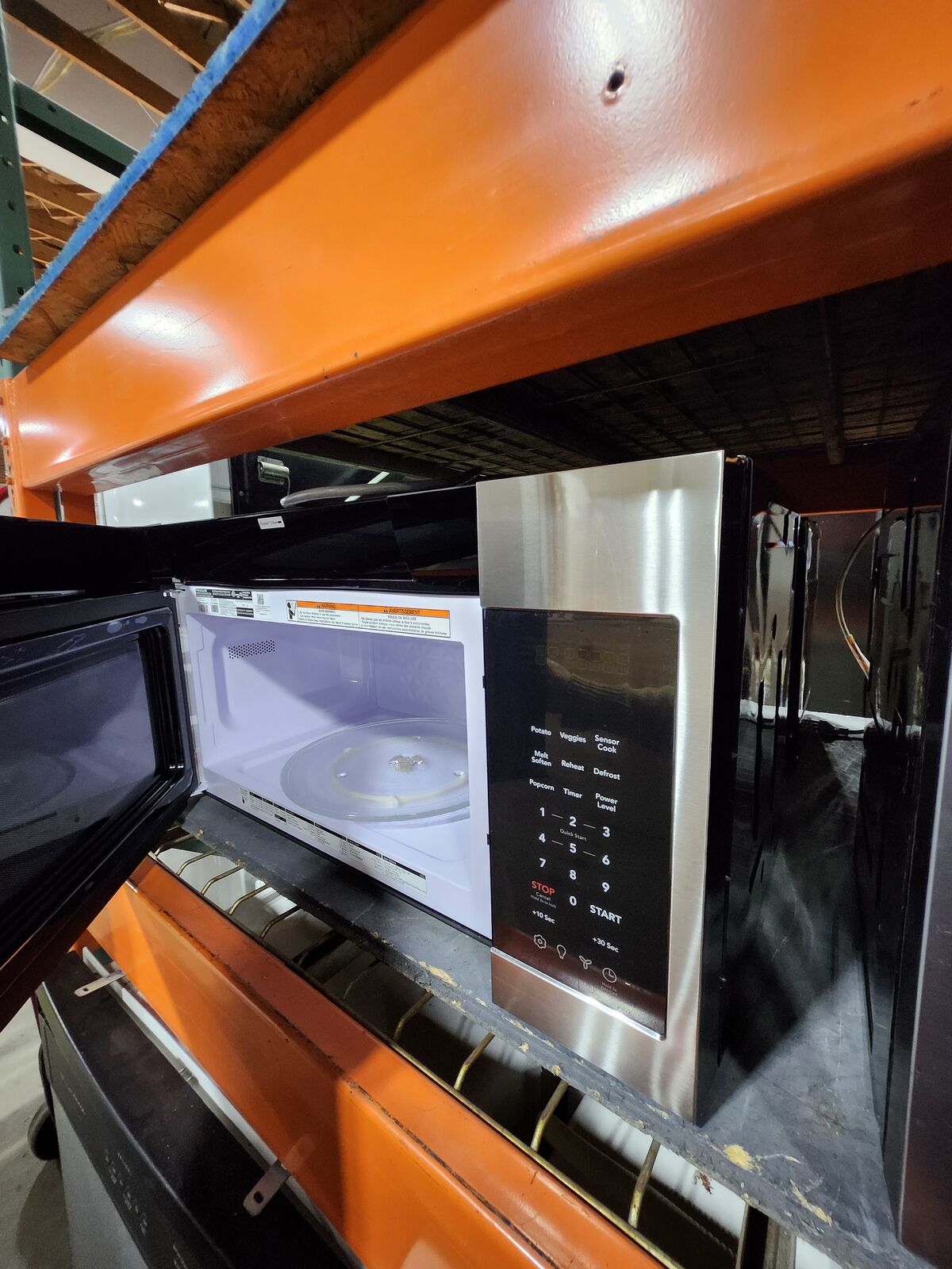 BEAUTIFUL FRIGIDAIRE STAINLESS OVER THE RANGE MICROWAVE