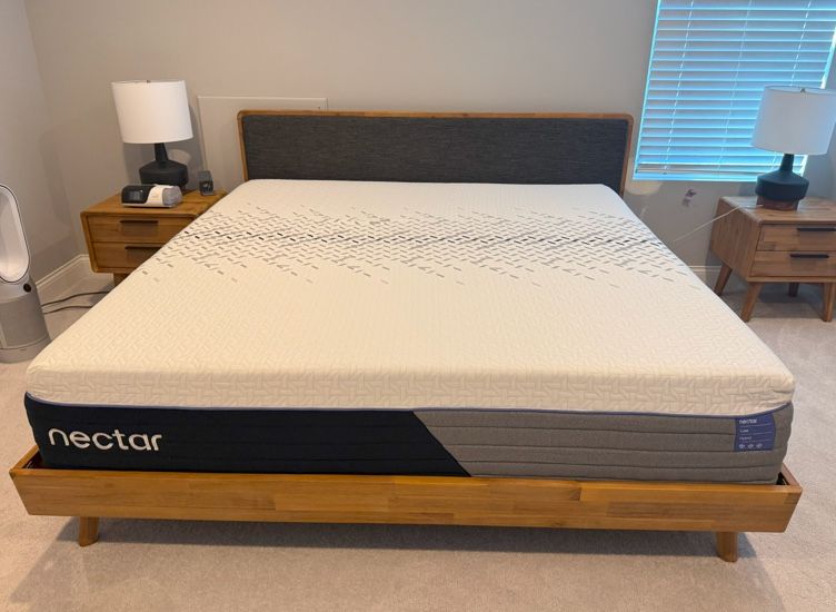 Nectar Luxe Hybrid, Cal King, Like New, Perfect Condition
