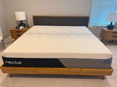 Nectar Luxe Hybrid, Cal King, Like New, Perfect Condition