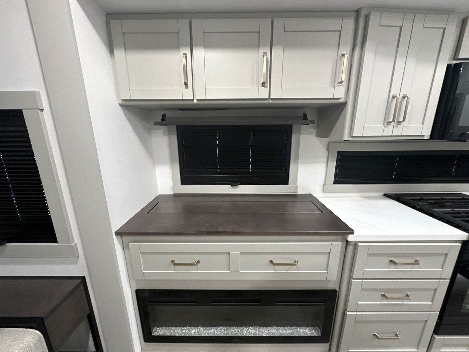 Main image 11