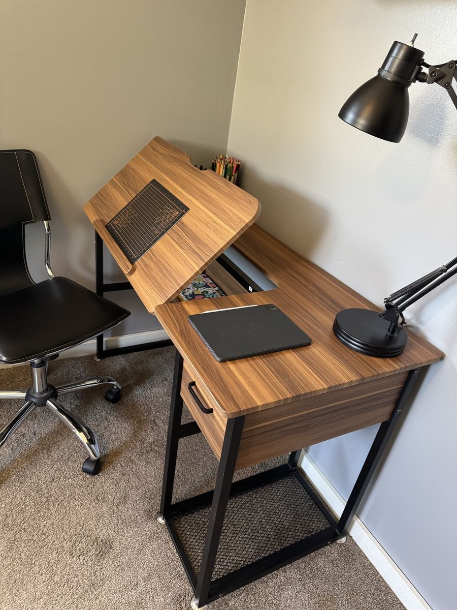 Drafting desk