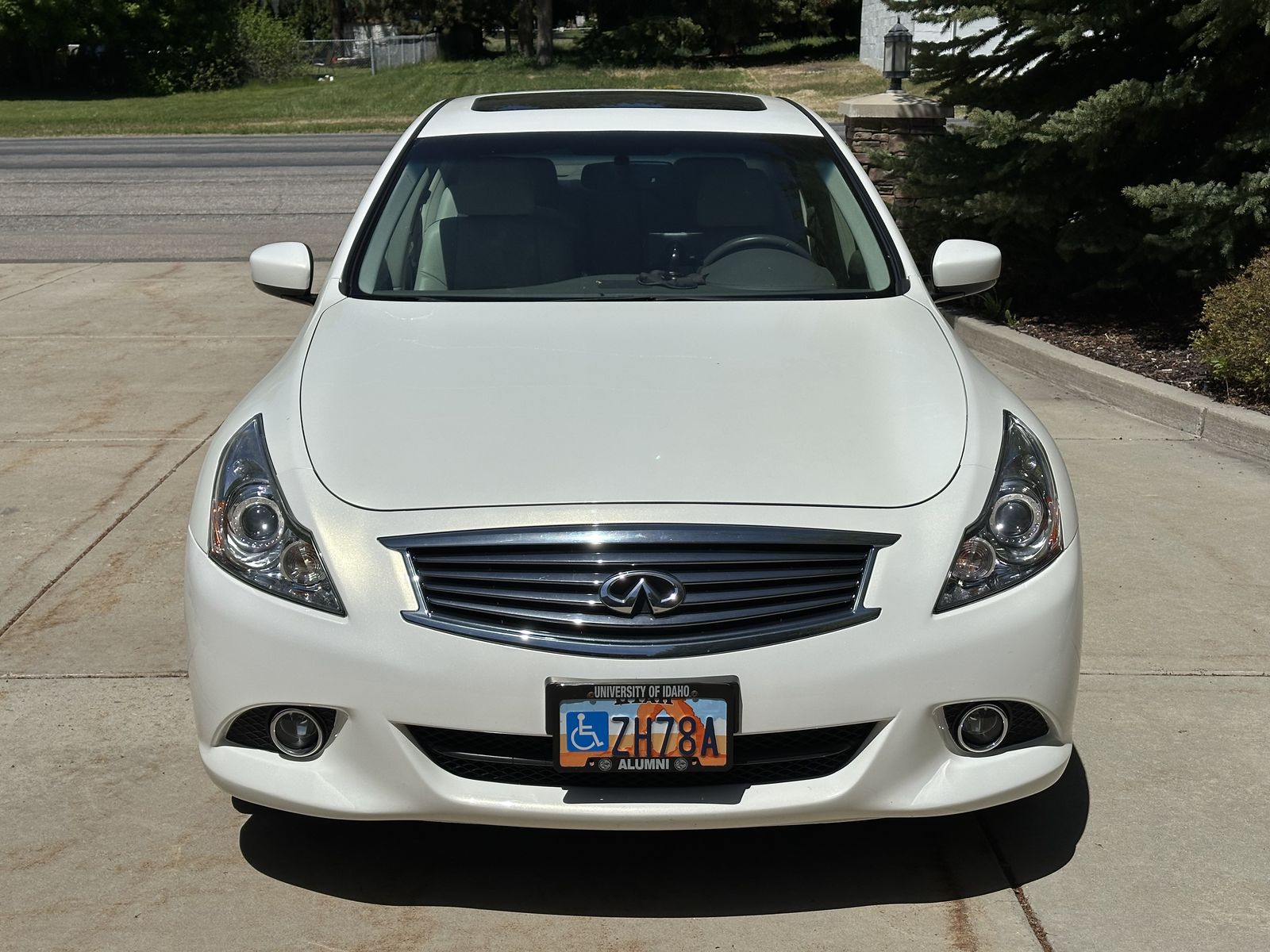 2011 Infiniti G37 x