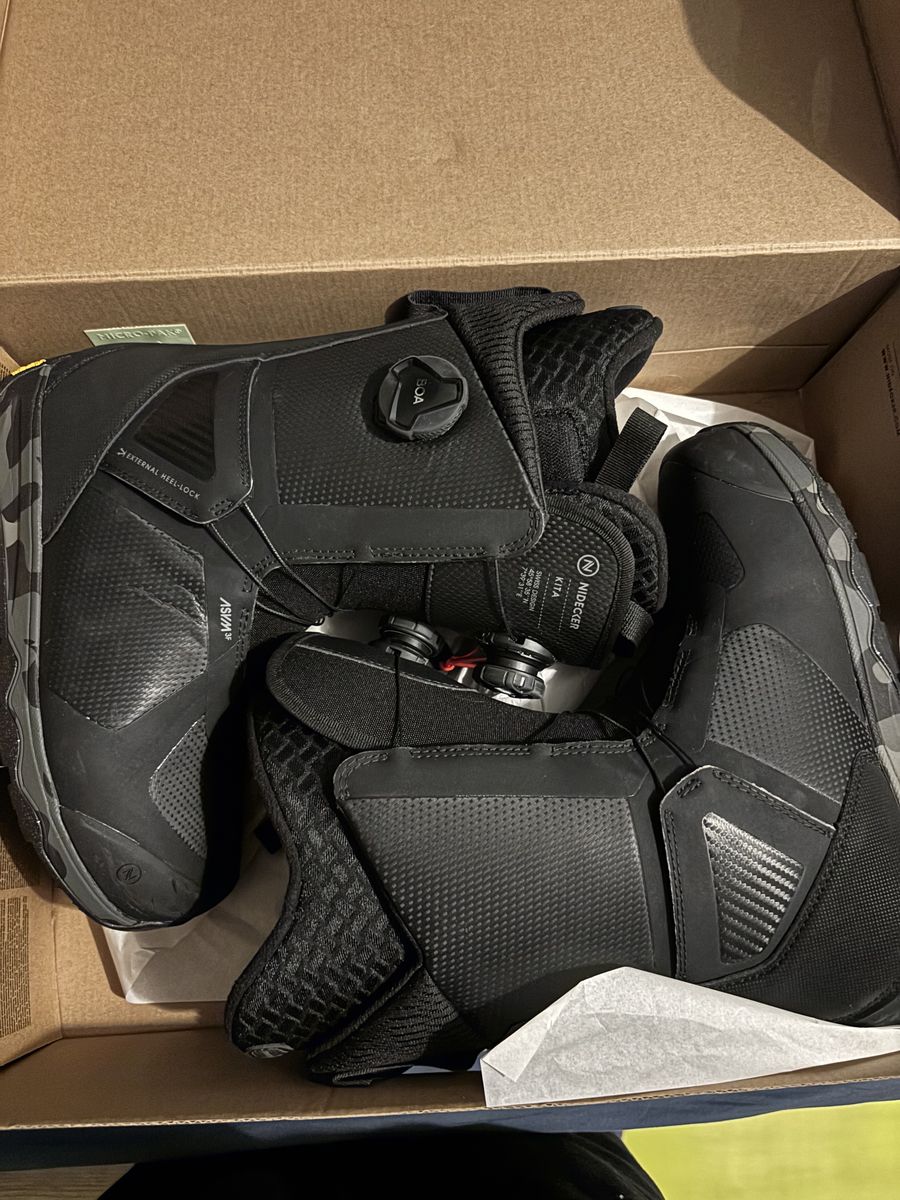 Nidecker snowboard boots