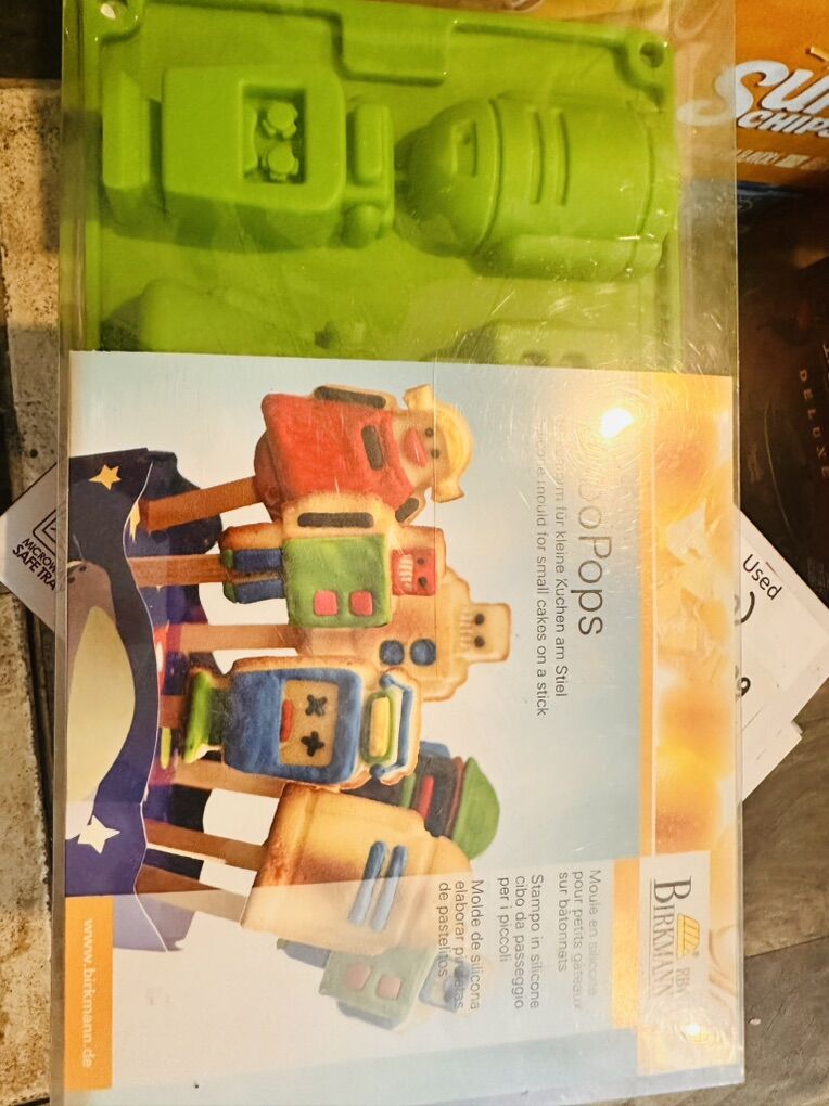 New robopop cakepops