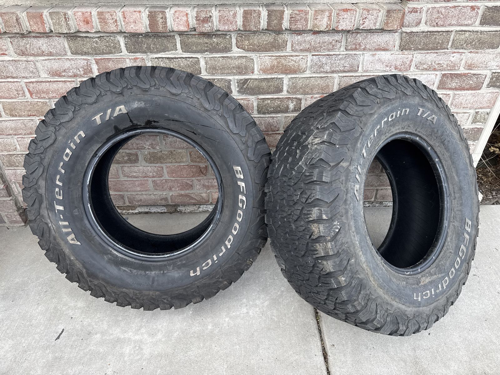 (2) BF Goodrich All-Terrain T/A K02 35x12.50R17