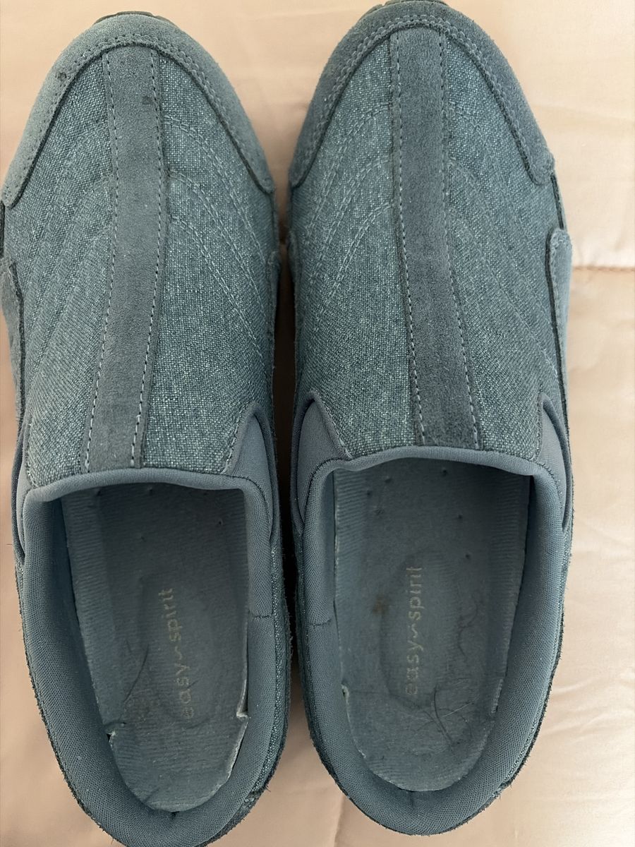 Easy Spirit Women's Denim Blue Canvas Slip-On Walking Shoes - Size 9.5