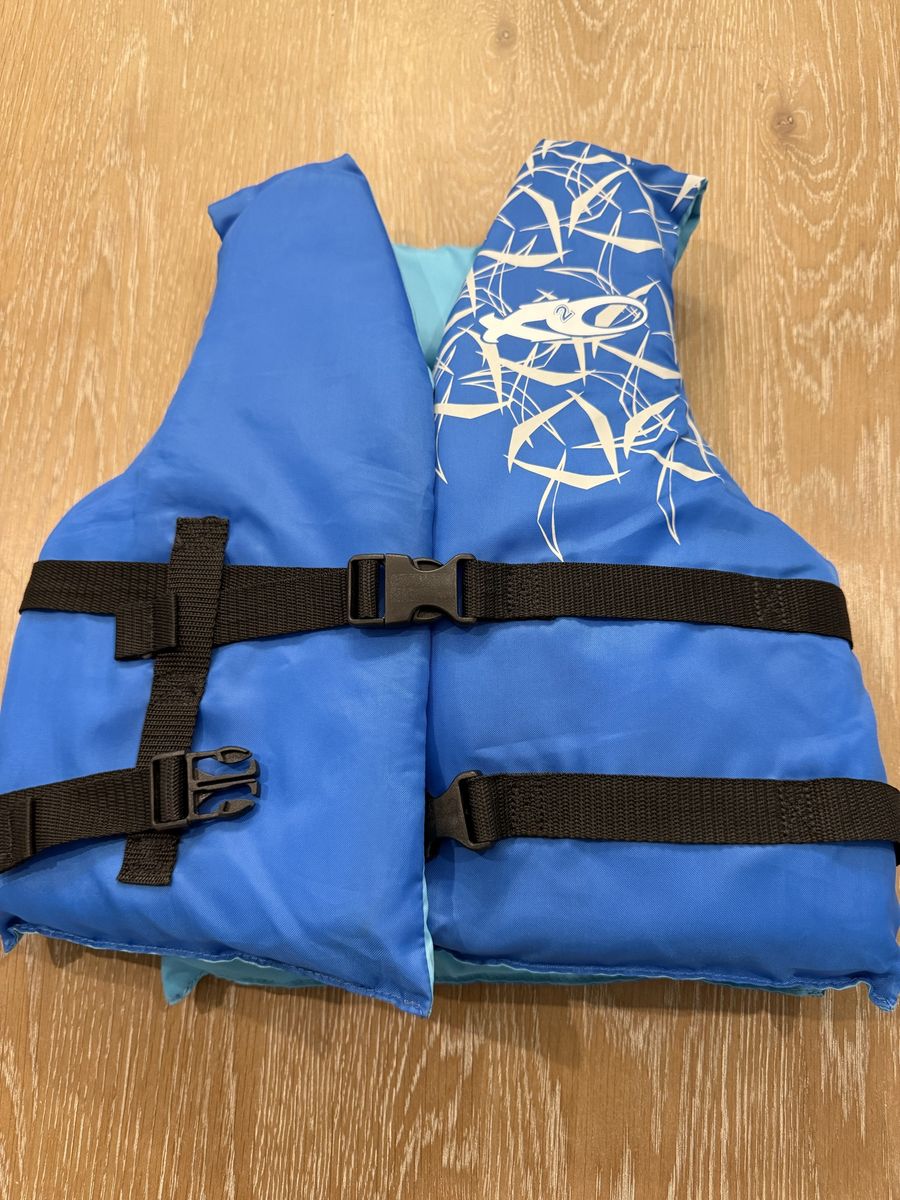 X2O Life Vest with Dual Buckle Straps