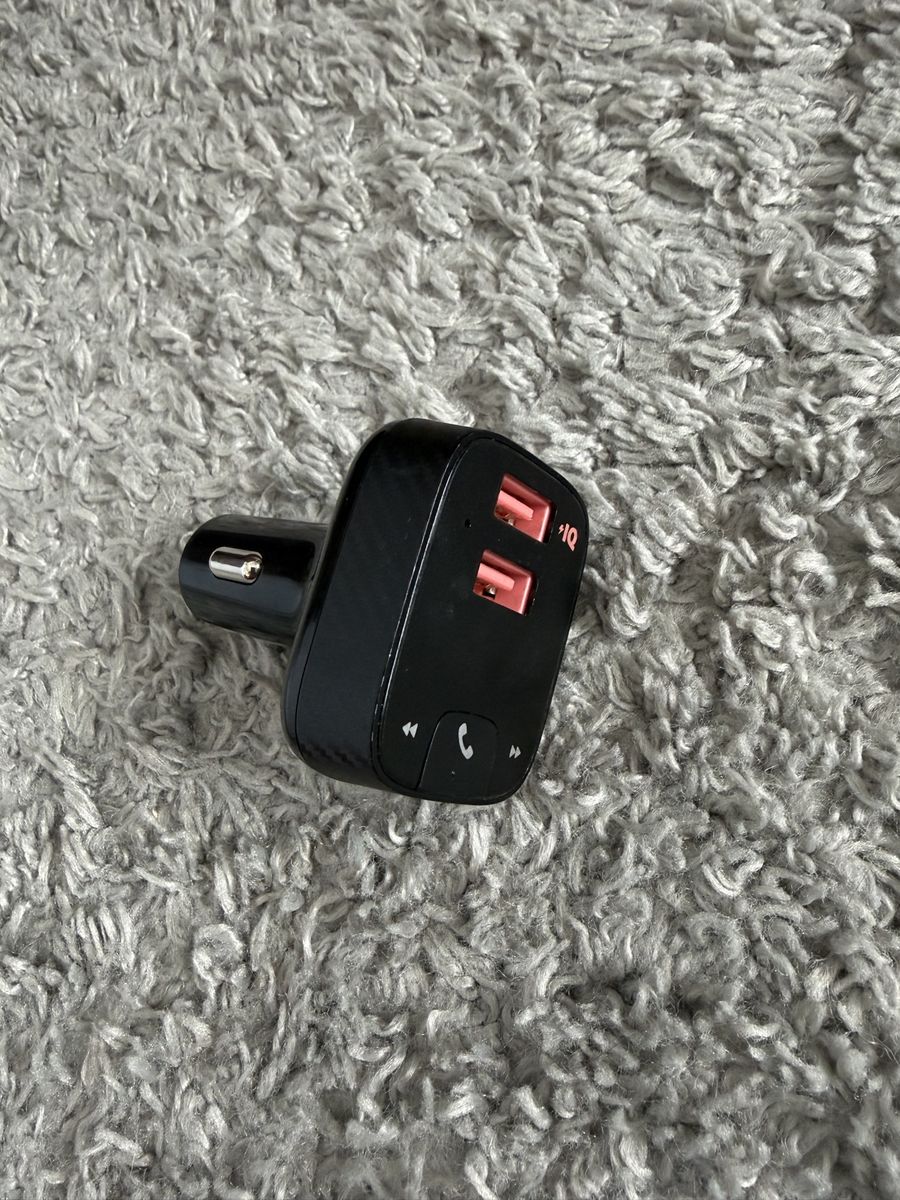Anker Roav Bluetooth FM Transmitter and Dual USB Car Charger