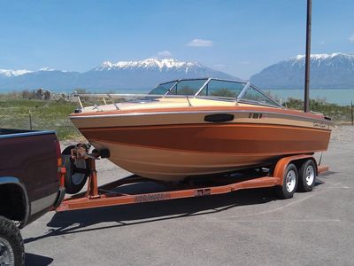 1984 Chriscraft Scorpion 210 Cubby Cabin Boat - 21ft, 5.7L V8 Engine