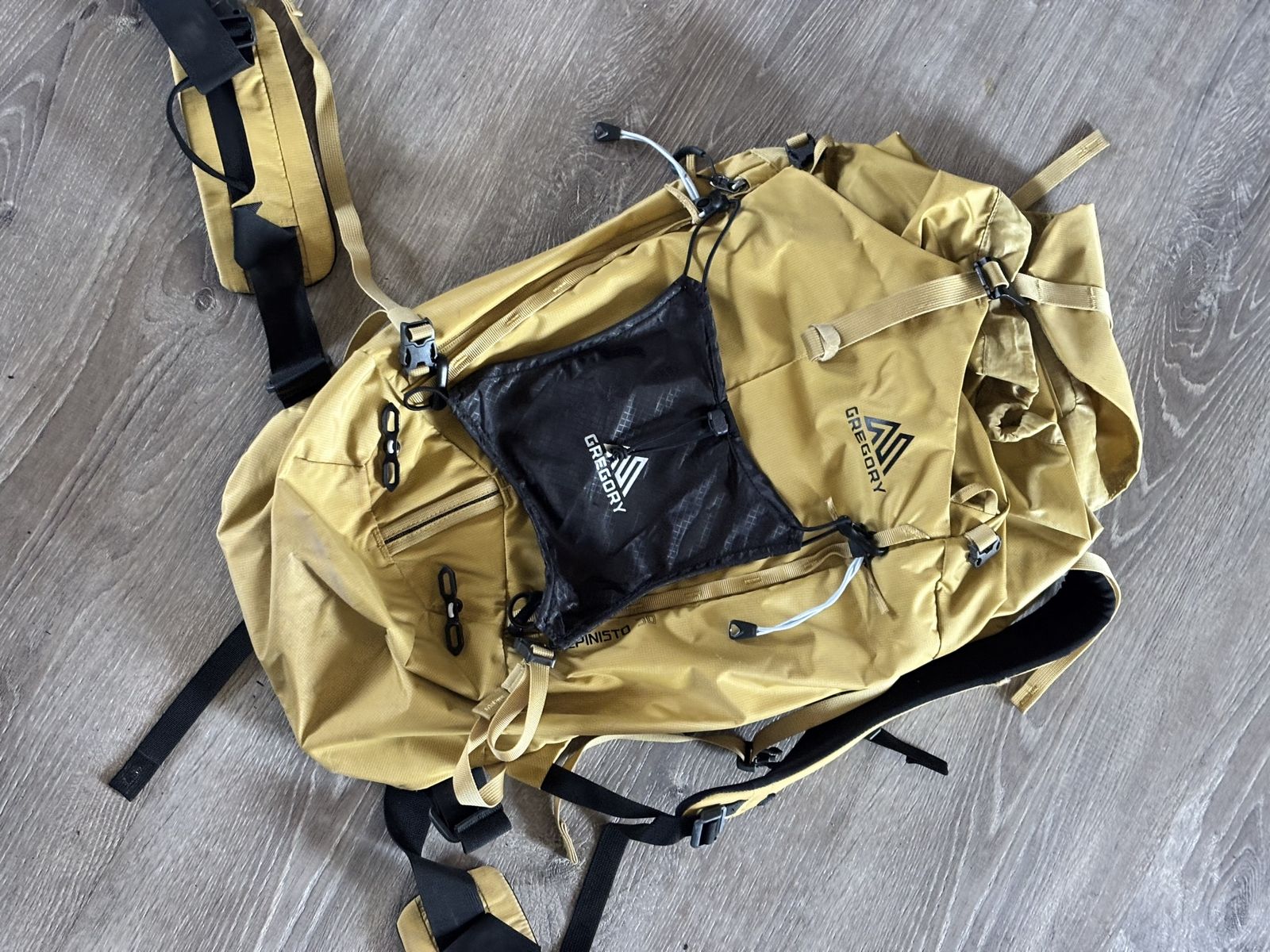 Gregory Alpinisto 30L Backpack - Versatile Alpine Pack with Sneak-Access Pocket