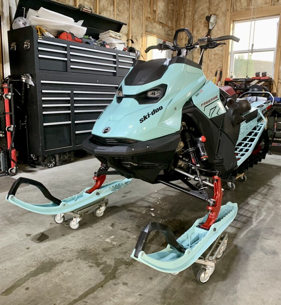 2024 Skidoo Turbo Freeride Big Screen. Immaculate!