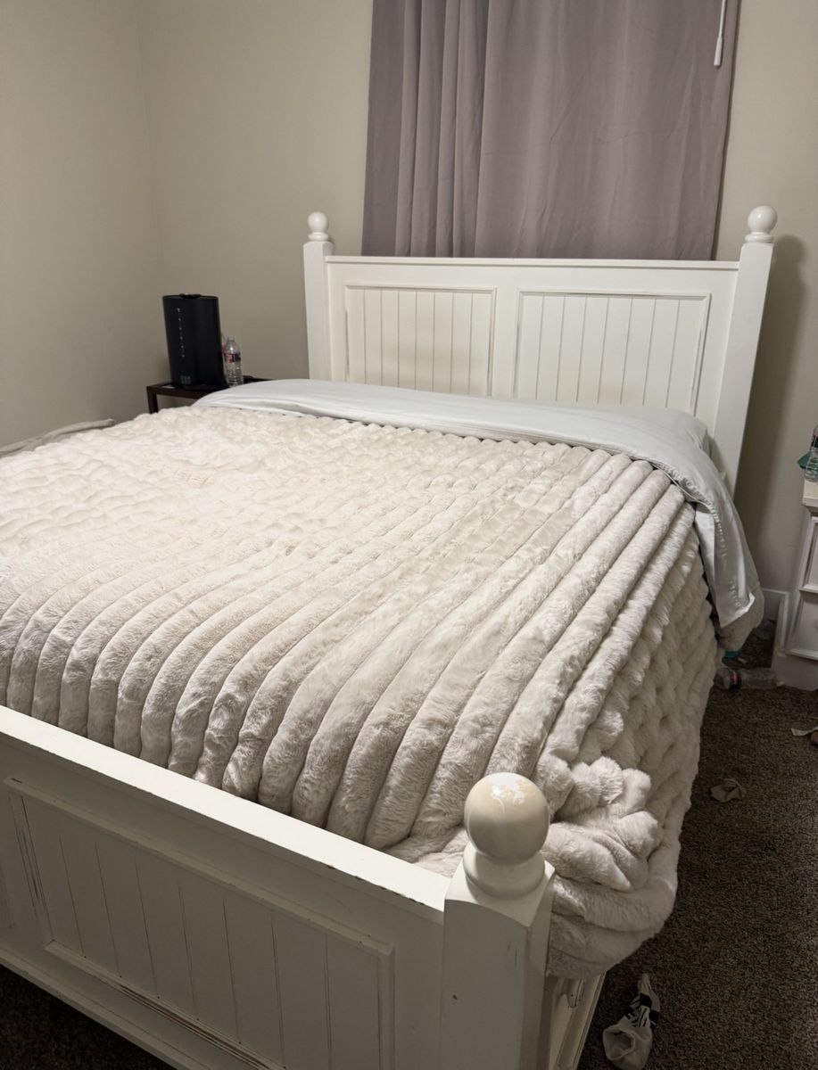Queen size bed frame and mattress