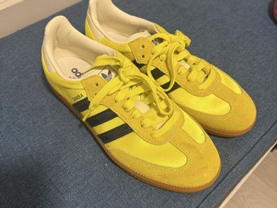adidas Samba Yellow Sneakers with Black Stripes size 7.5 women’s