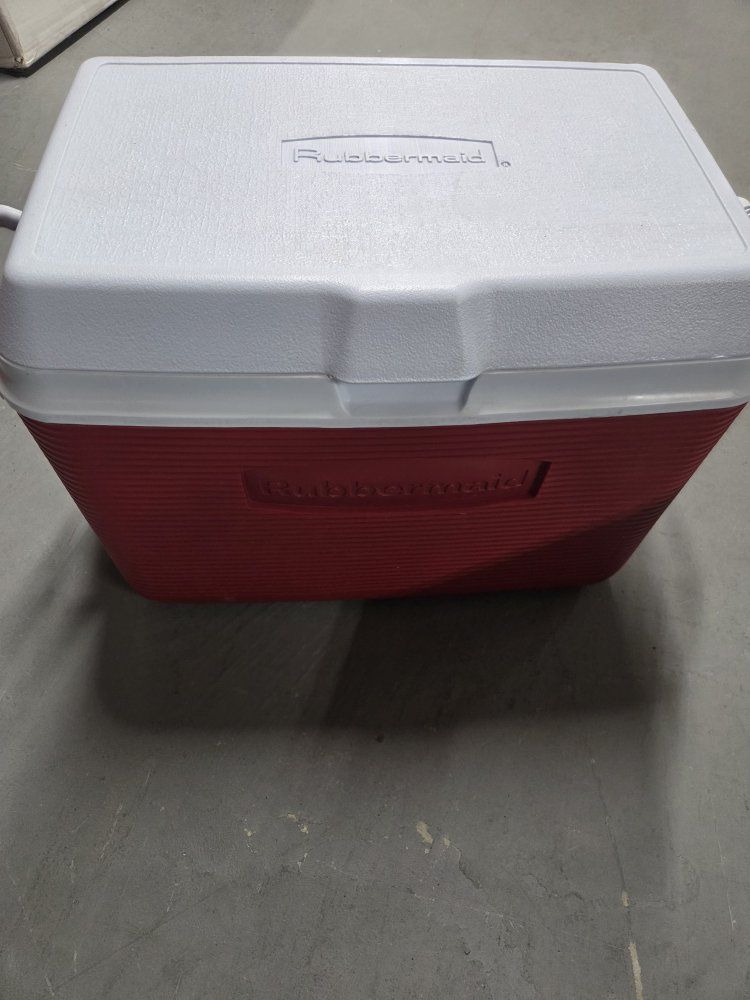 Rubbermaid Red & White Cooler - Classic Portable Ice Chest for Drinks & Food 48 qt.
we have 2 of them.