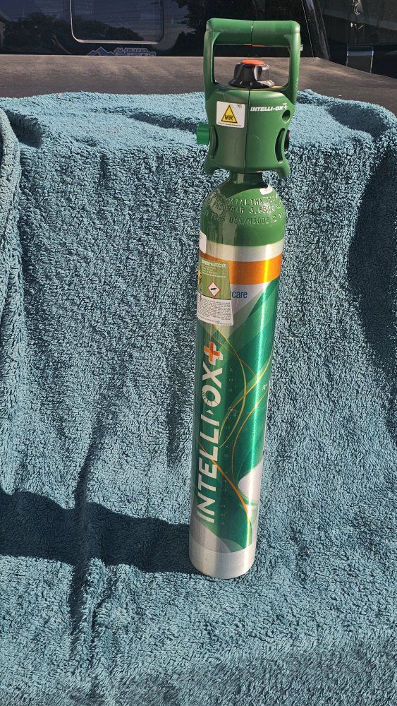 Intelli-ox Oxygen tank, Full!