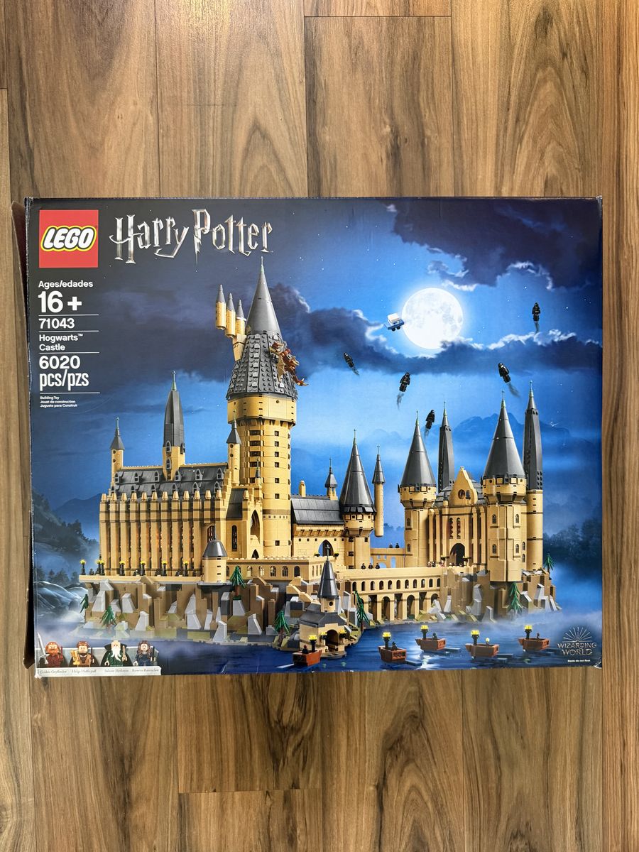 Like new Lego Hogwarts Castle set# 71043