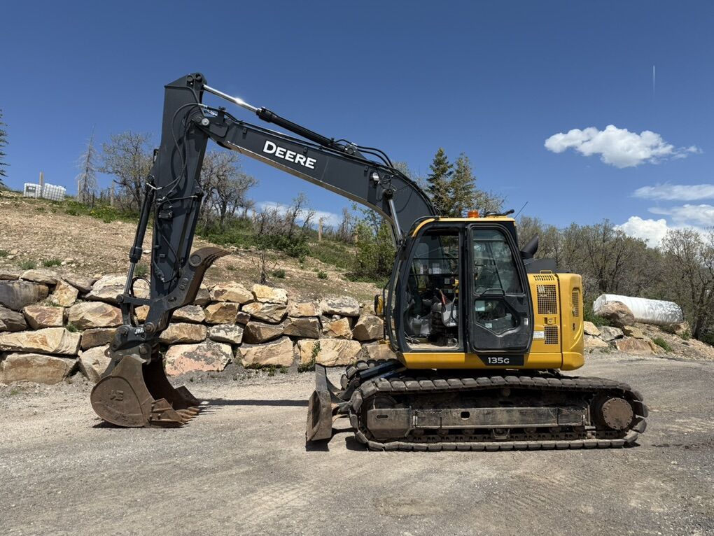 John Deere 135G