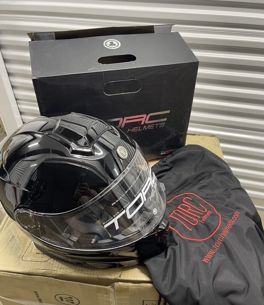 TORC T2805:24 T-28 Large Gloss Black Sport Helmet