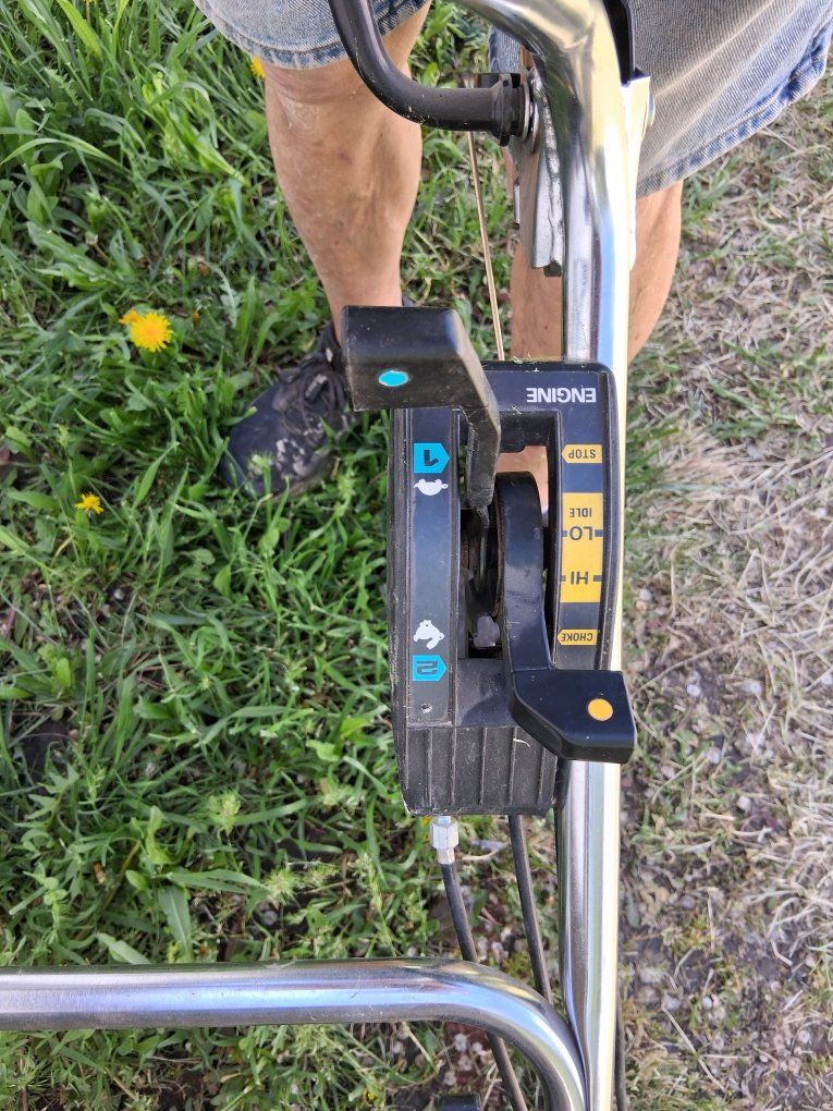 honda  H R 214 mower for sell