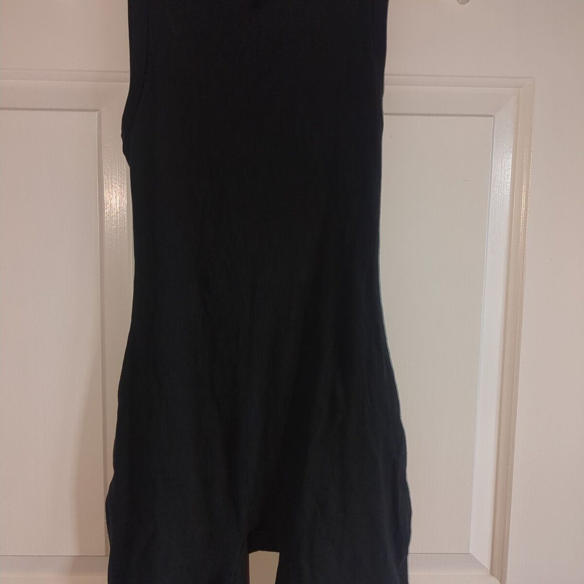 Skims *Brand New, tags attached med jumpsuit