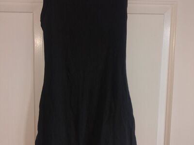 Skims *Brand New, tags attached med jumpsuit
