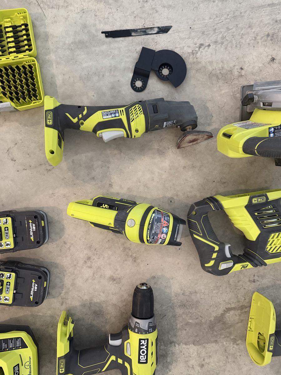 Ryobi tool set
