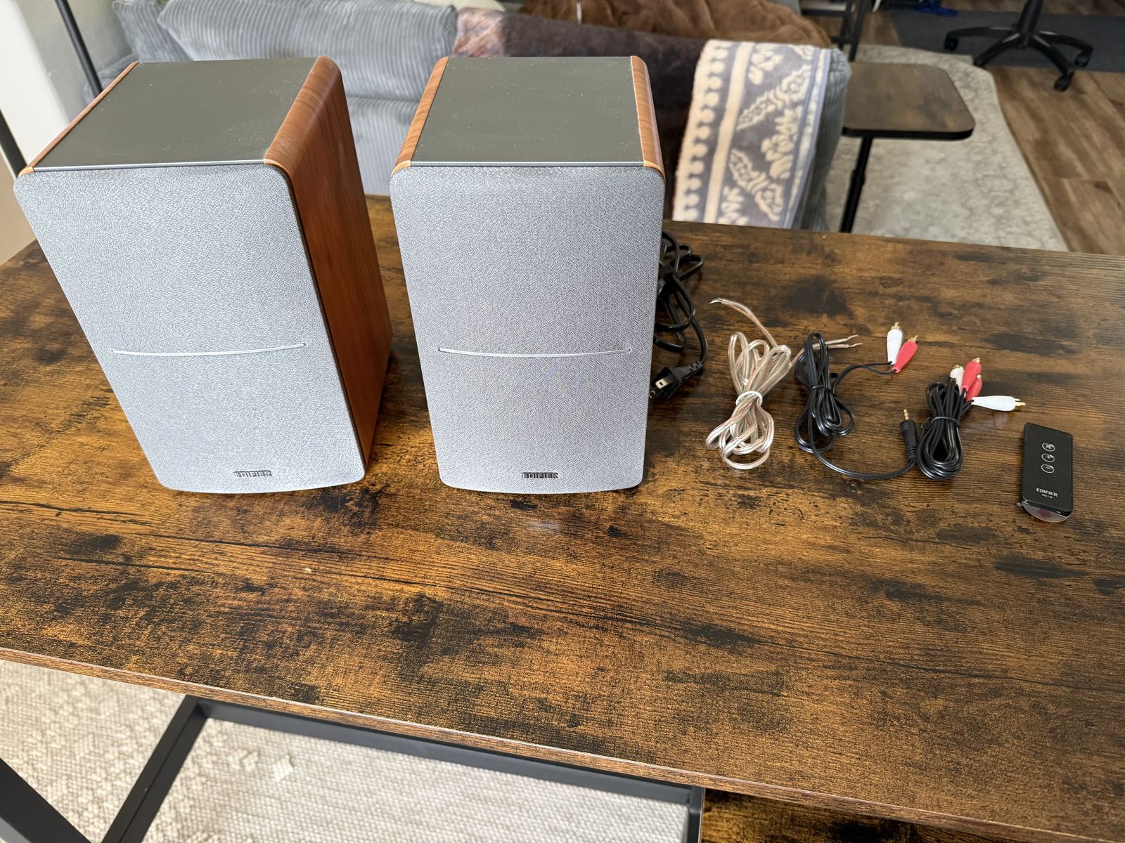 Edifier R1280T Powered Bookshelf Speakers