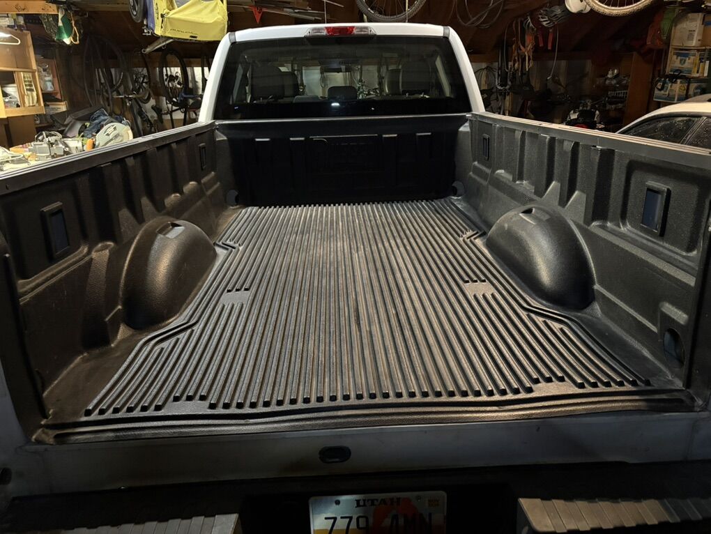 TrIck Bed Liner  8 Ft