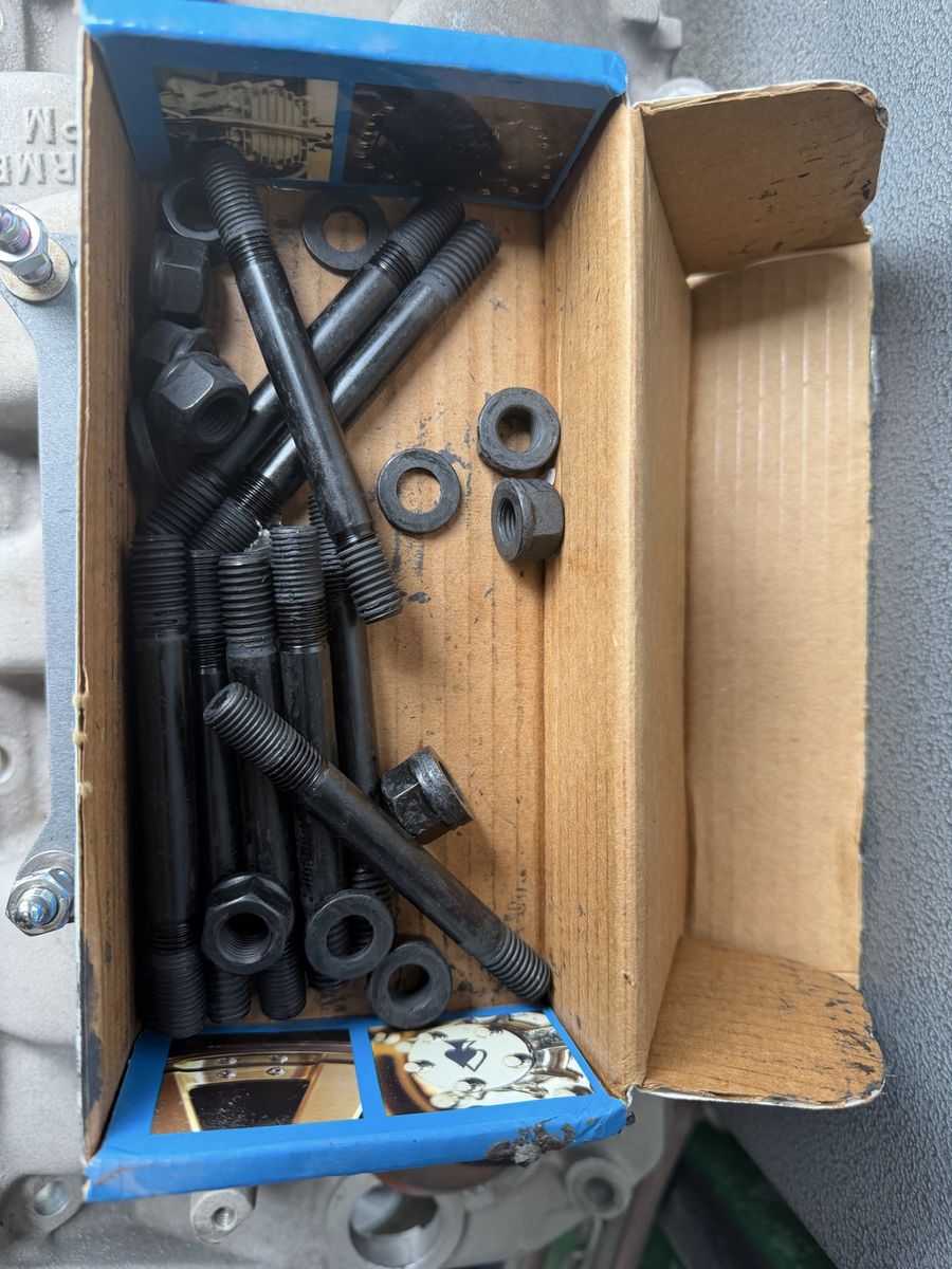 2 bolt small block Chevy main stud kit