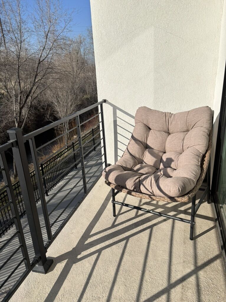 Set of Rattan Chair - Very comfy -great Condition