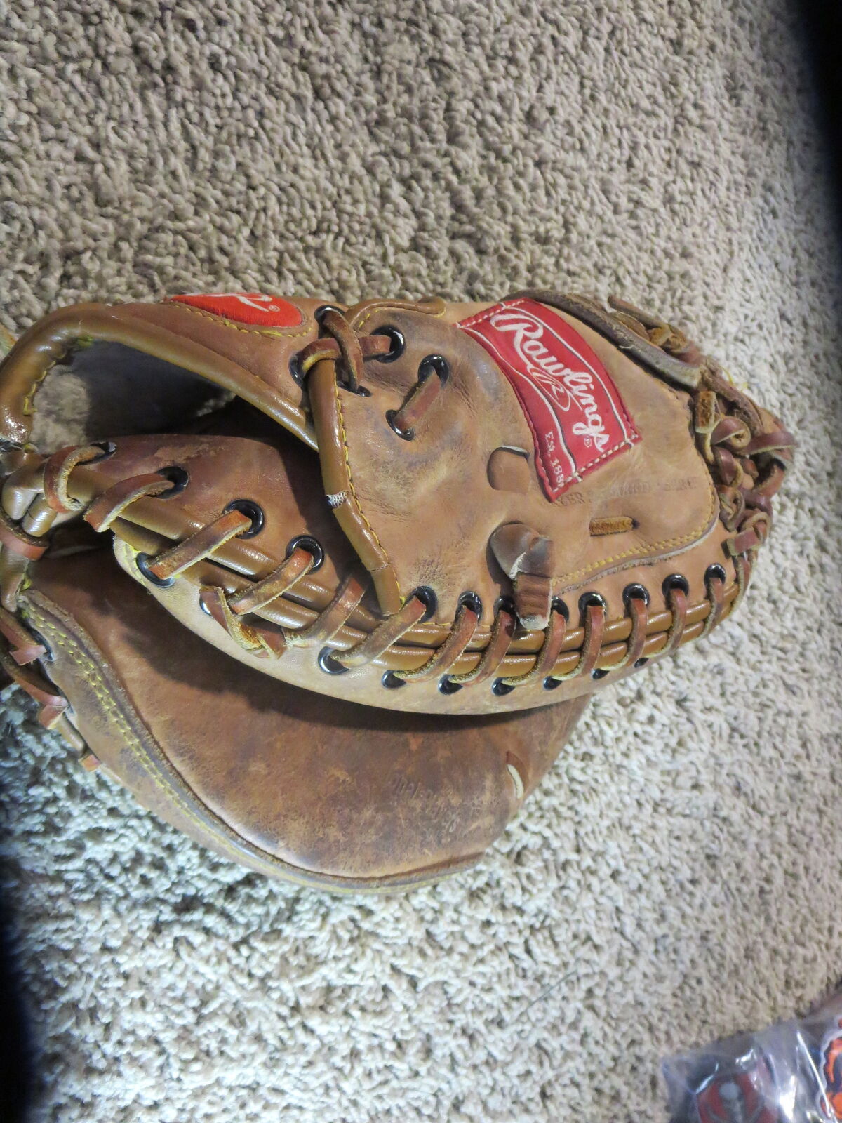 Rawlings catchers mitt player preferred 33in right hand