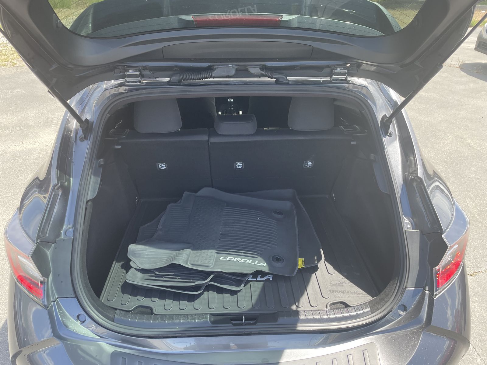 Main image 6