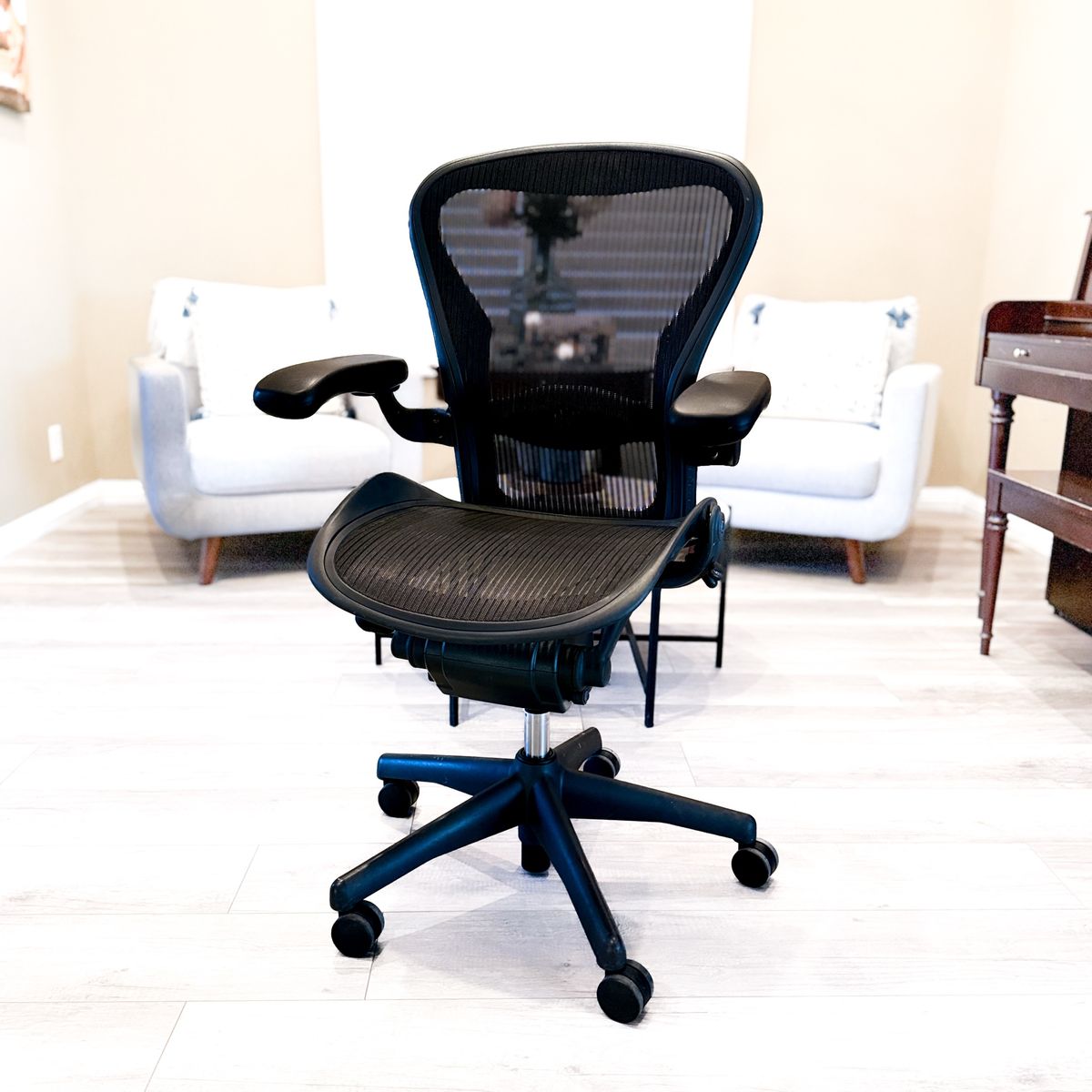 CLEAN Herman Miller Aeron Size A Office Gaming Chair