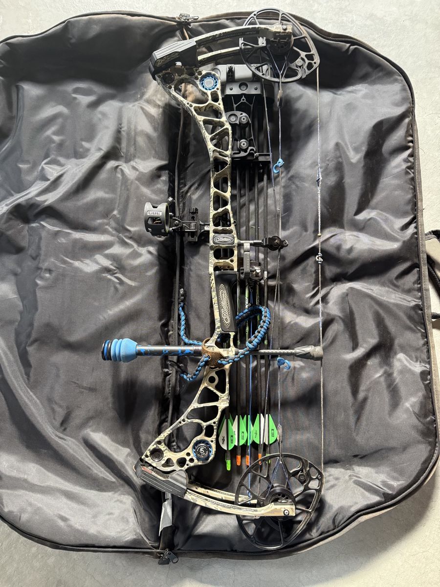 Mathews Vertix bow package