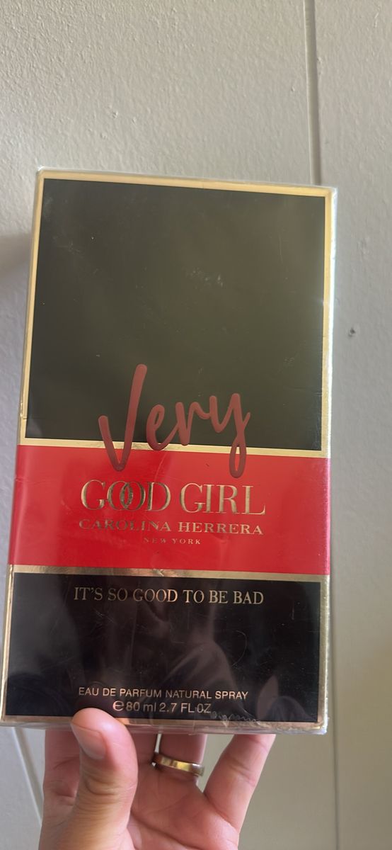 CH Very Good Girl Perfume